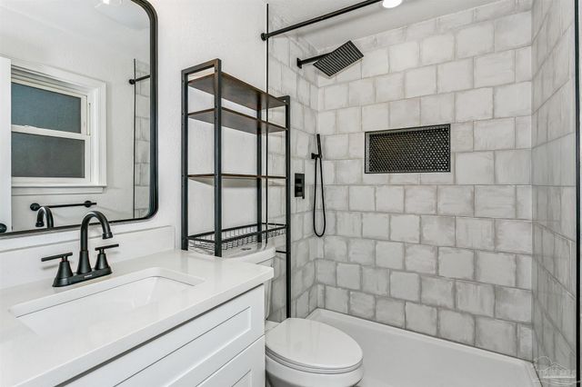 6441 Aspen Ave, Milton, FL 32570