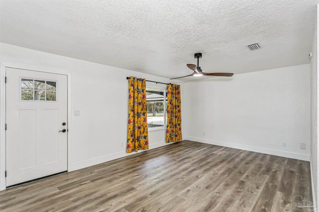 6441 Aspen Ave, Milton, FL 32570