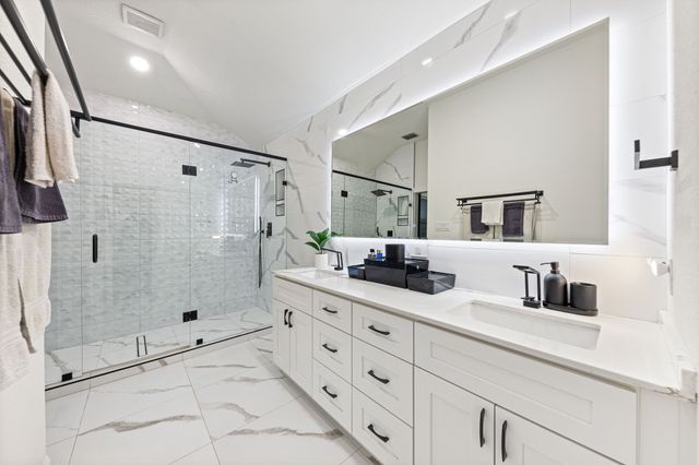 7011 Nueces Drive, Irving, TX 75039