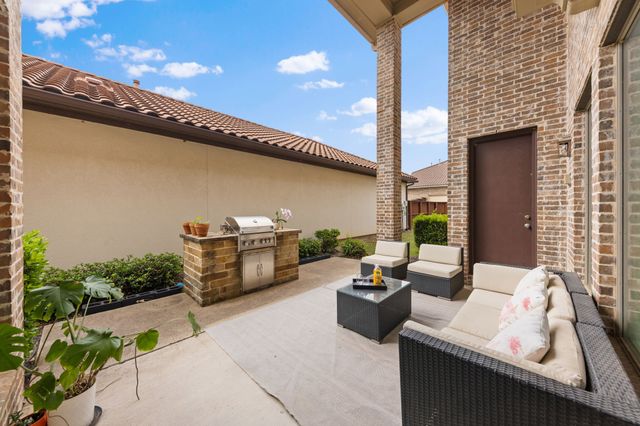 7011 Nueces Drive, Irving, TX 75039