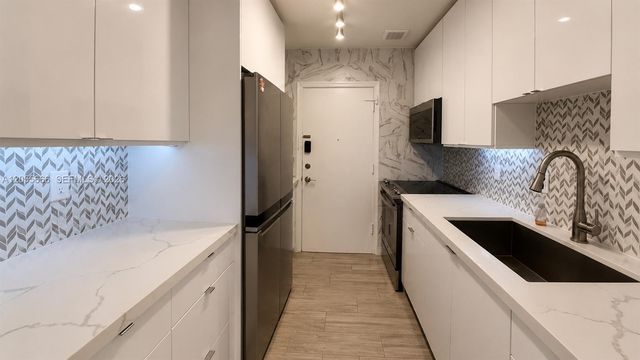 2260 NE 67th Street 1705, Fort Lauderdale, FL 33308