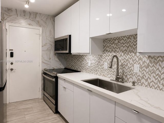 2260 NE 67th Street 1705, Fort Lauderdale, FL 33308