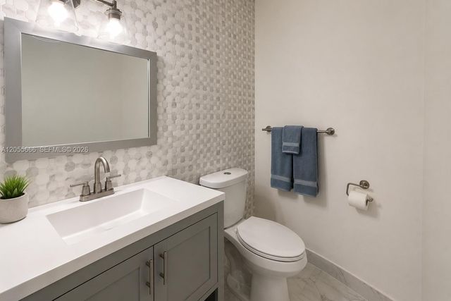 2260 NE 67th Street 1705, Fort Lauderdale, FL 33308