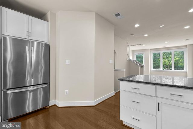 10413 FERNWOOD RD, Bethesda, MD 20817