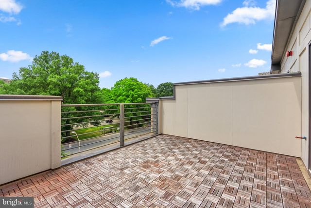 10413 FERNWOOD RD, Bethesda, MD 20817