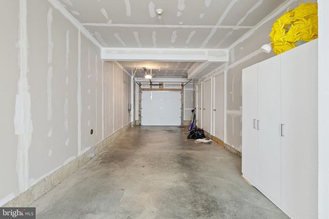 10413 FERNWOOD RD, Bethesda, MD 20817