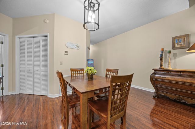 717 Bragg Drive Apt F, Wilmington, NC 28412