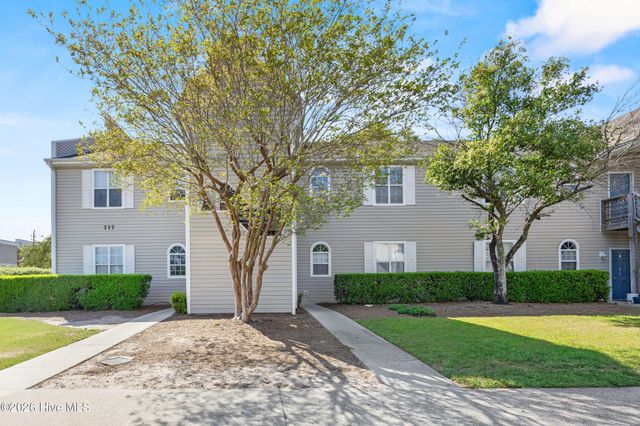 717 Bragg Drive Apt F, Wilmington, NC 28412