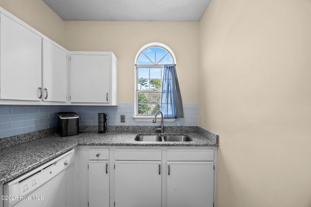 717 Bragg Drive Apt F, Wilmington, NC 28412