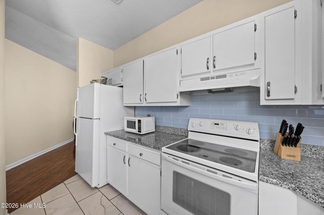 717 Bragg Drive Apt F, Wilmington, NC 28412