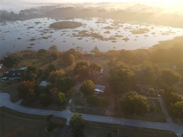 11821 SE 123RD AVENUE, Ocklawaha, FL 32179