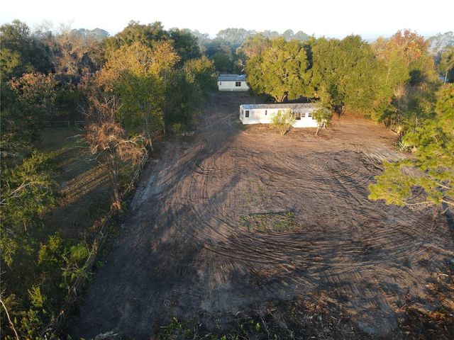 11821 SE 123RD AVENUE, Ocklawaha, FL 32179