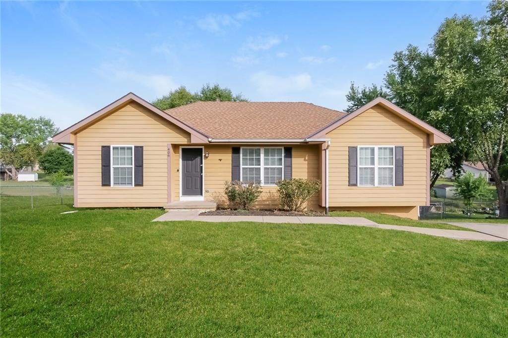 406 Brookside Circle, Kearney, MO 64060