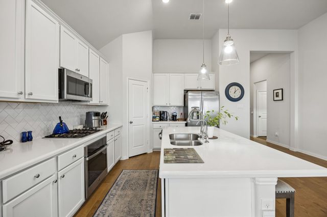 10324 Lakemont Drive, Fort Worth, TX 76131