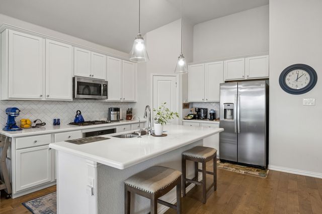 10324 Lakemont Drive, Fort Worth, TX 76131