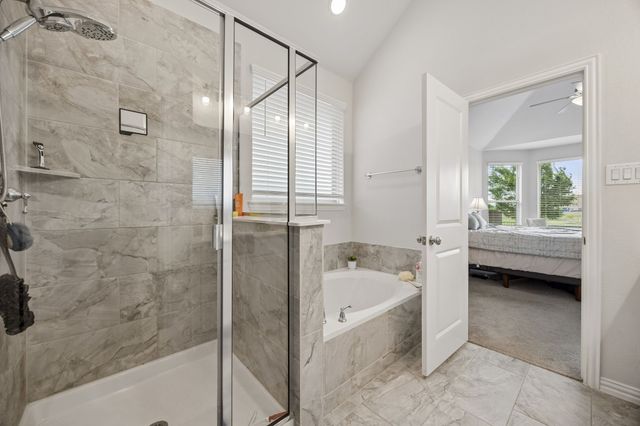 10324 Lakemont Drive, Fort Worth, TX 76131