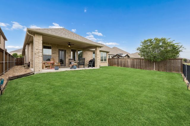 10324 Lakemont Drive, Fort Worth, TX 76131