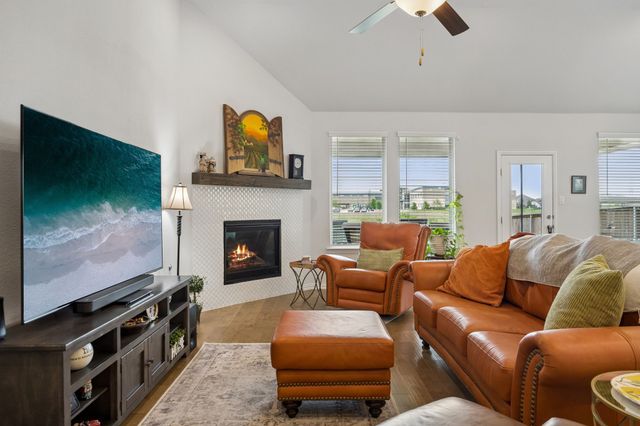 10324 Lakemont Drive, Fort Worth, TX 76131