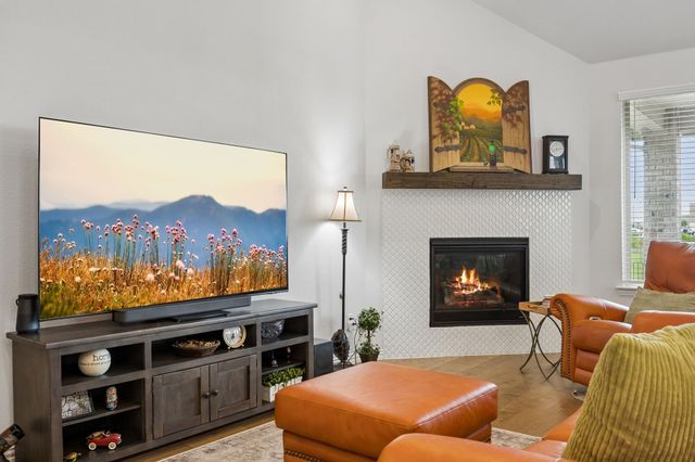 10324 Lakemont Drive, Fort Worth, TX 76131