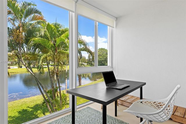 2130 Cambridge F 2130, Deerfield Beach, FL 33442