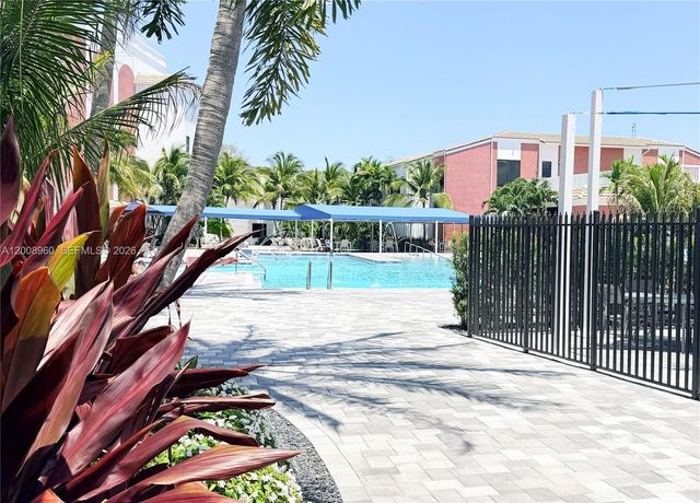 2130 Cambridge F 2130, Deerfield Beach, FL 33442