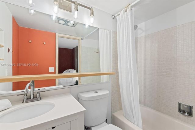 2130 Cambridge F 2130, Deerfield Beach, FL 33442