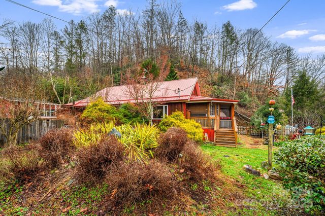 814 Little Creek Road, Burnsville, NC 28714