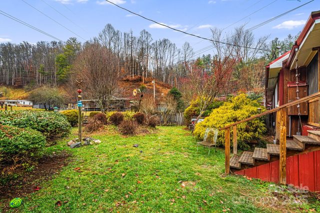 814 Little Creek Road, Burnsville, NC 28714