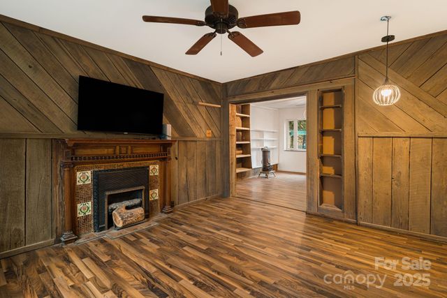 814 Little Creek Road, Burnsville, NC 28714