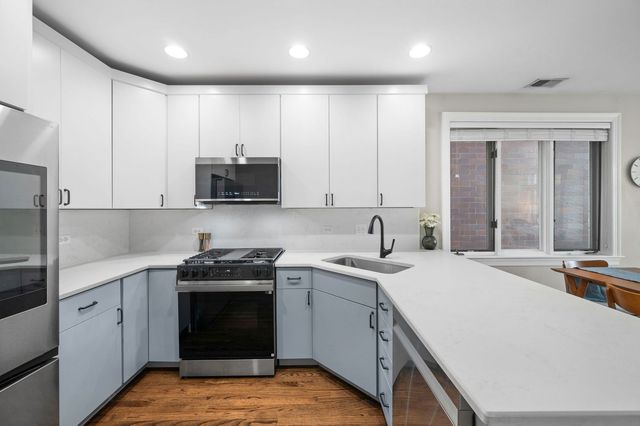 3752 N Fremont Street 2, Chicago, IL 60613