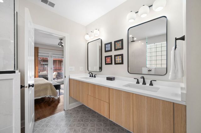 3752 N Fremont Street 2, Chicago, IL 60613