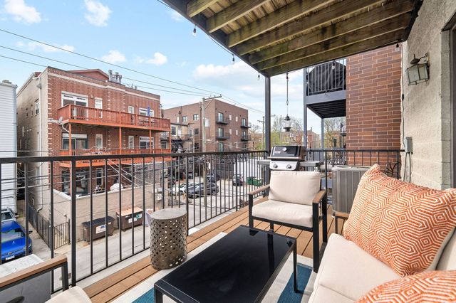 3752 N Fremont Street 2, Chicago, IL 60613