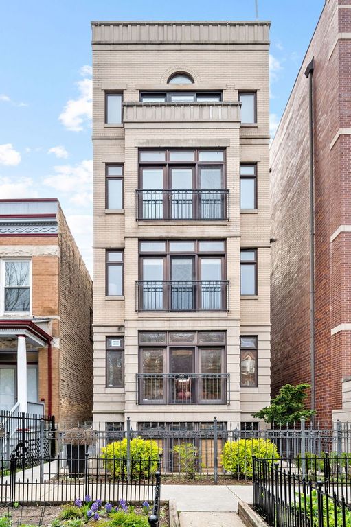 3752 N Fremont Street 2, Chicago, IL 60613