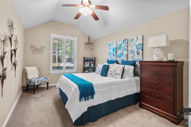 910 Knotty Elmwood Trail, Houston, TX 77062