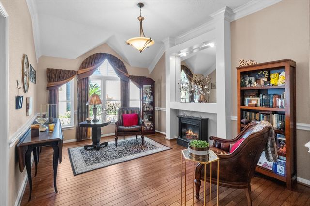 910 Knotty Elmwood Trail, Houston, TX 77062