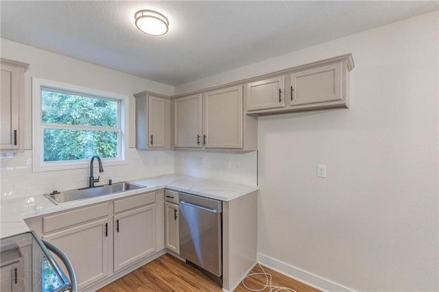 8855 Ann Avenue, Kansas City, KS 66112