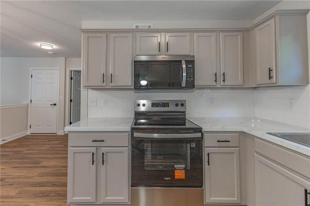 8855 Ann Avenue, Kansas City, KS 66112