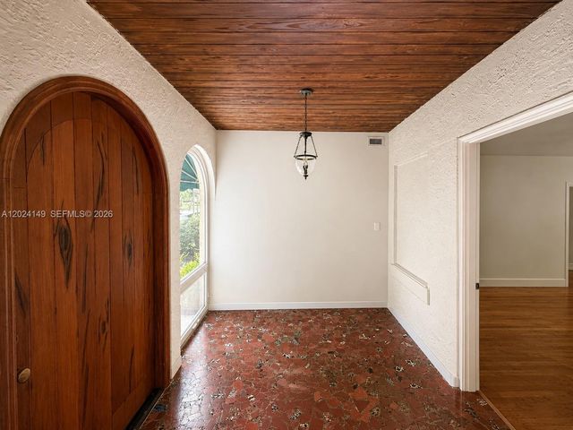712 Navarre Ave, Coral Gables, FL 33134