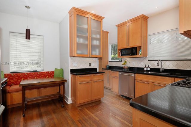 712 Navarre Ave, Coral Gables, FL 33134