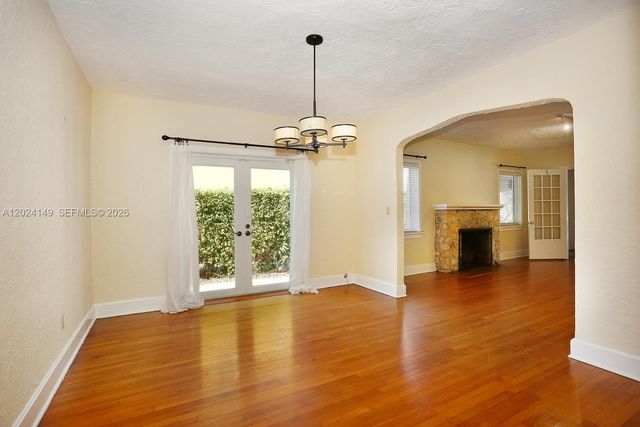 712 Navarre Ave, Coral Gables, FL 33134