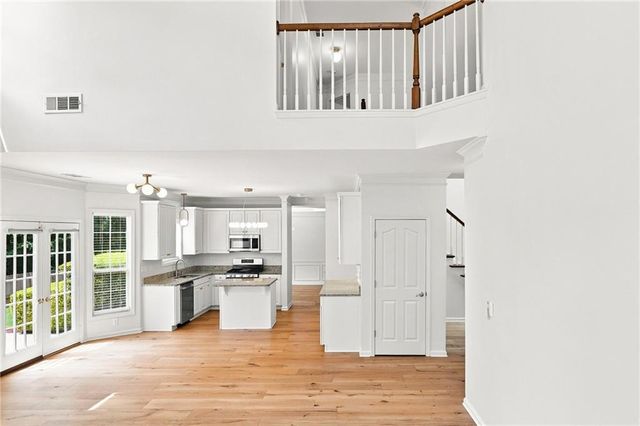 450 Elgaen Court, Roswell, GA 30075