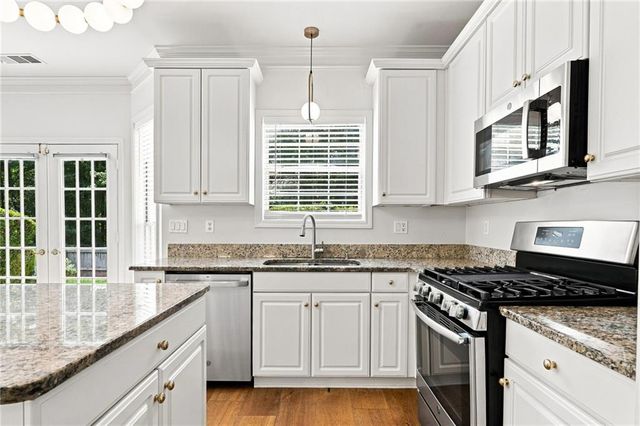 450 Elgaen Court, Roswell, GA 30075