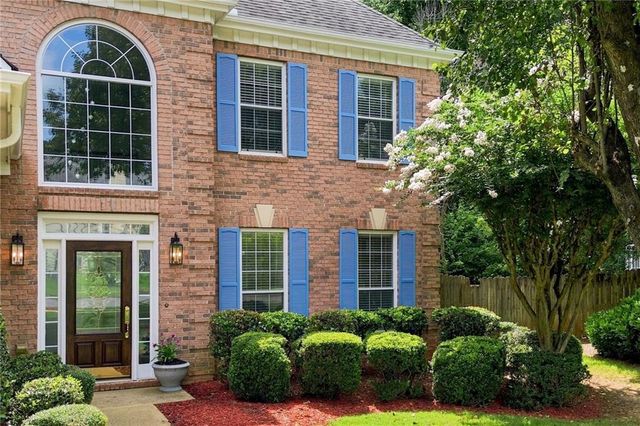 450 Elgaen Court, Roswell, GA 30075