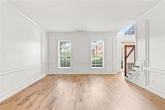 450 Elgaen Court, Roswell, GA 30075