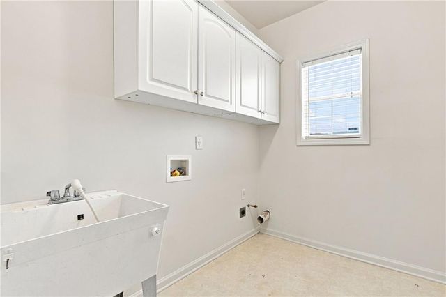 450 Elgaen Court, Roswell, GA 30075