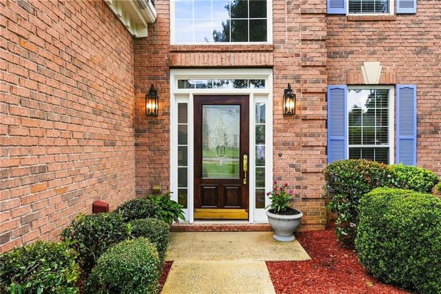 450 Elgaen Court, Roswell, GA 30075