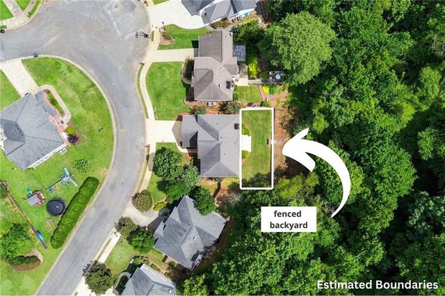 450 Elgaen Court, Roswell, GA 30075