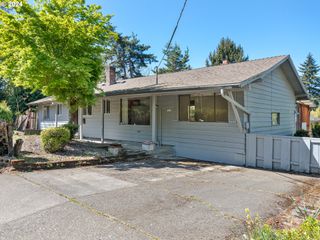 5411 Se CESAR E CHAVEZ Blvd, Portland, OR 97202