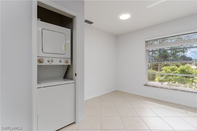 180 Cypress WAY E B212, Naples, FL 34110