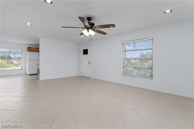 180 Cypress WAY E B212, Naples, FL 34110